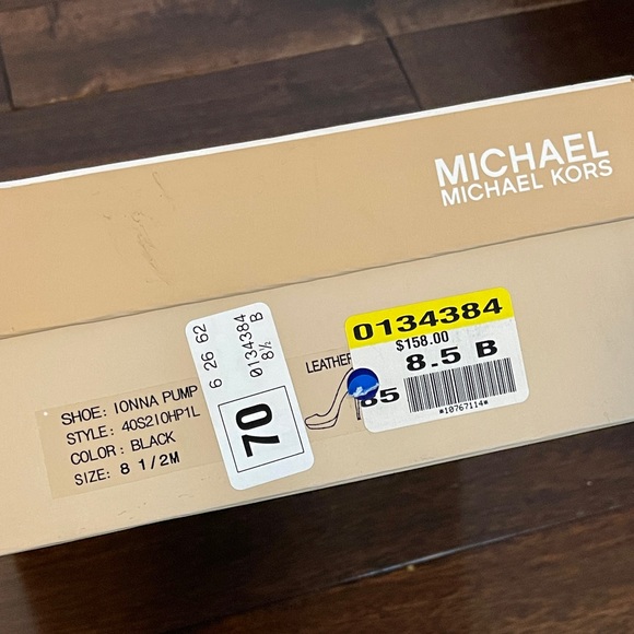 Michael Kors Ionna Pump. Worn once for a wedding, mint condition. - Picture 5 of 8